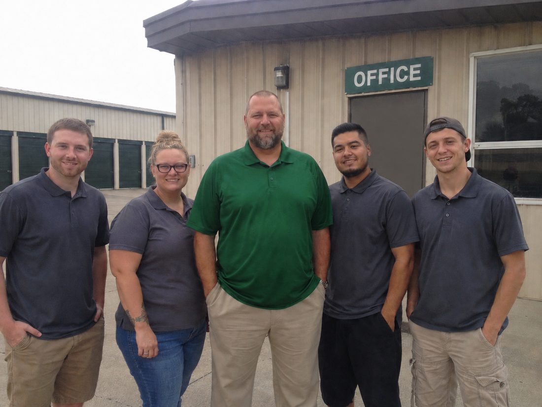 Pest control professionals in Irving, TX